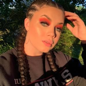 Meet your Posher, Kaitlyn